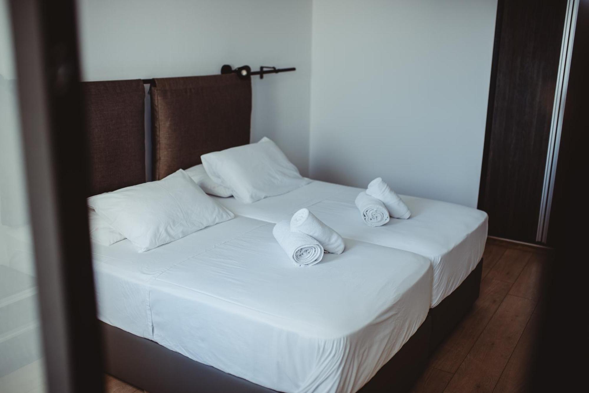 Ovis Hotel Apartments Agia Napa Exterior foto